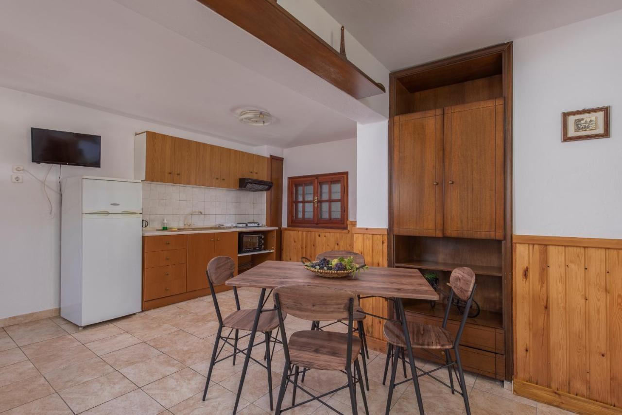 Blooming Memories B Apartment Vourvourou Exterior photo